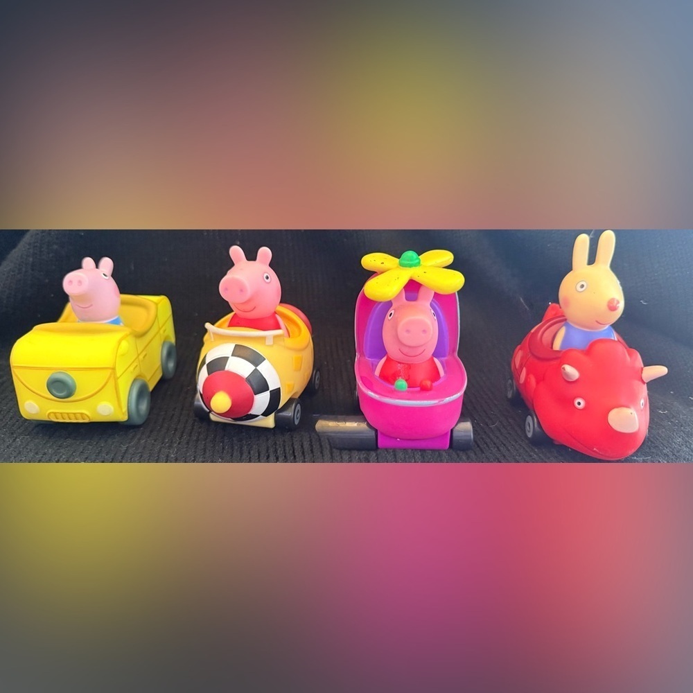 Peppa Pig Colorful Vehicle Set - Yellow, Red, Purple